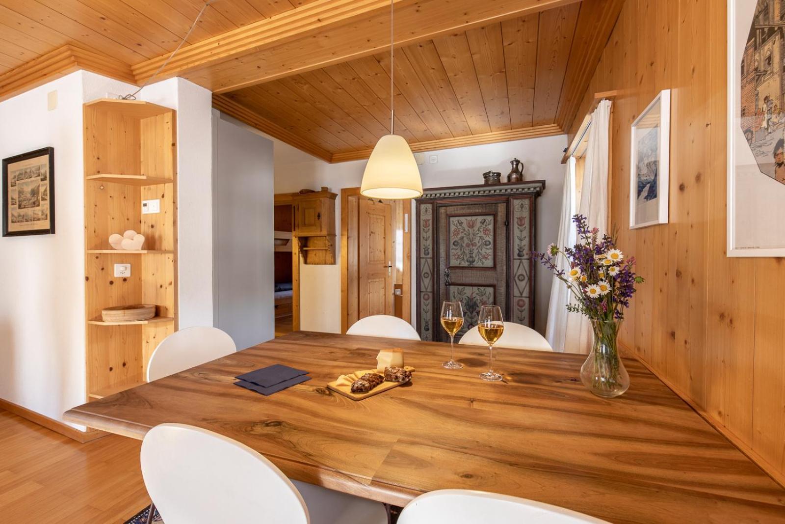 Chasa Tredeschin Apartman Scuol Kültér fotó